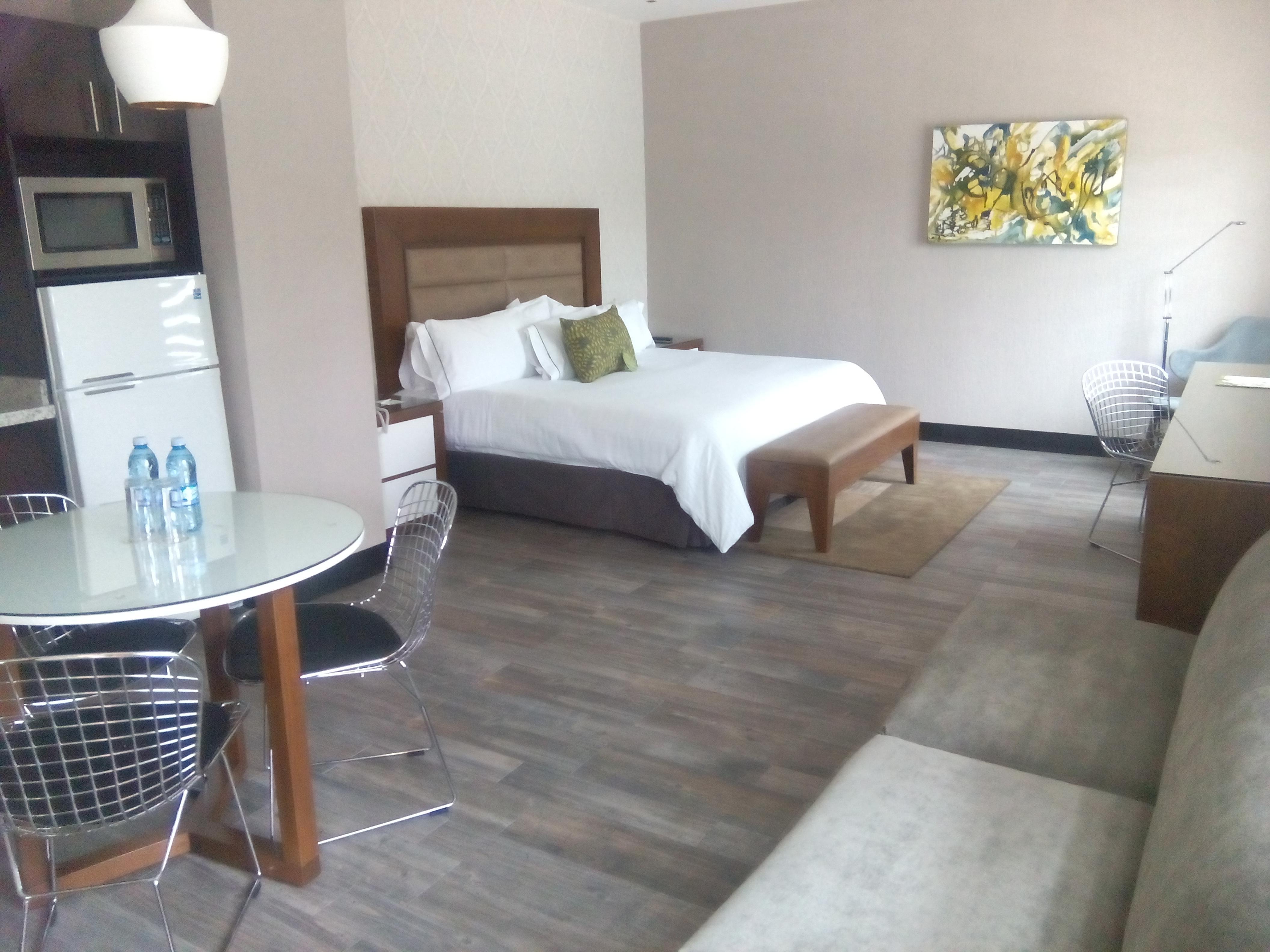 Aurea Hotel And Suites Сапопан Экстерьер фото