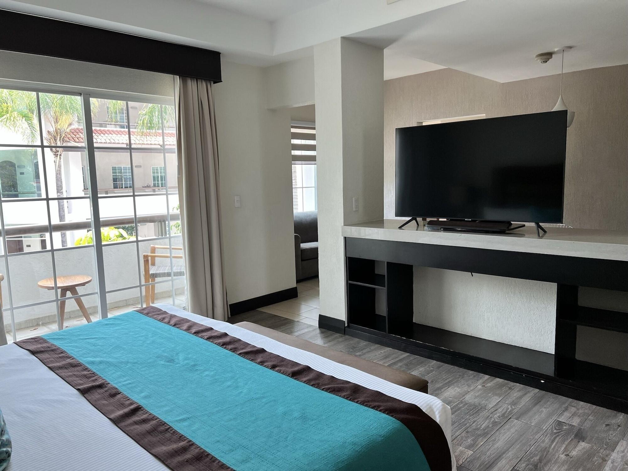 Aurea Hotel And Suites Сапопан Экстерьер фото